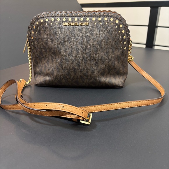 Michael Kors Scalloped Logod Brown Crossbody - Picture 1 of 15